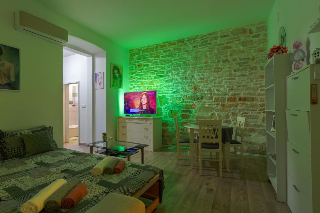 Rich Apartment Pula Exterior photo